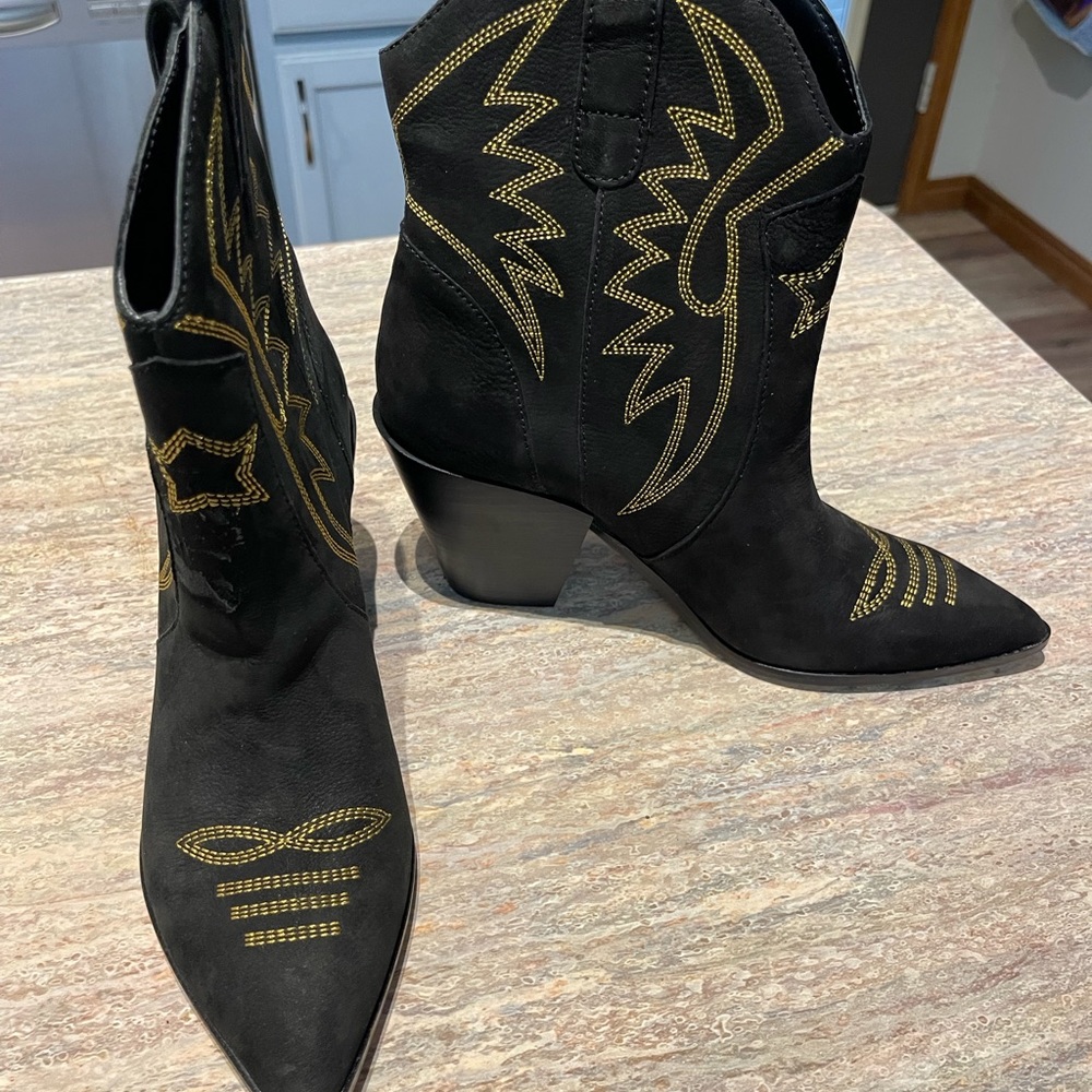 Black boots